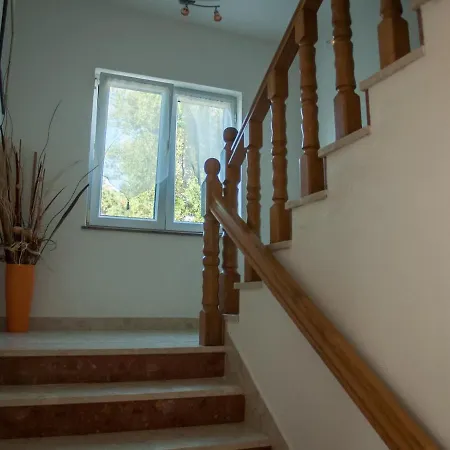 Apartment In With Seaview, Terrace, Air Condition, Wifi Sukošan