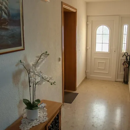 Apartment In With Seaview, Terrace, Air Condition, Wifi
