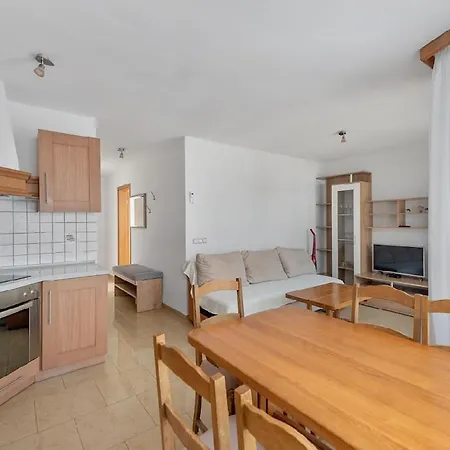 In With Seaview, Terrace, Air Condition, Wifi