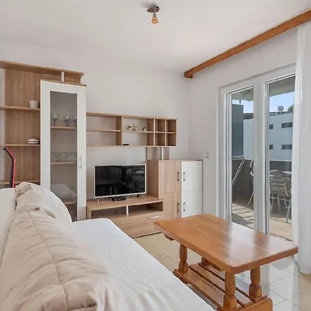 In With Seaview, Terrace, Air Condition, Wifi * Sukošan