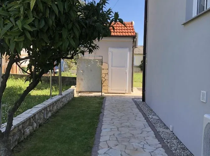 In With Seaview, Terrace, Air Condition, Wifi Sukošan